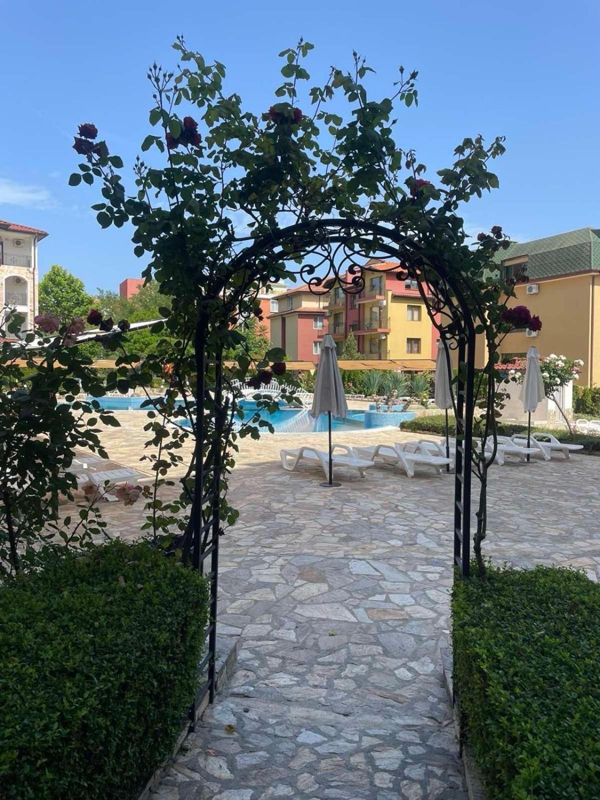 Private Apartments In Apolon رافدا المظهر الخارجي الصورة